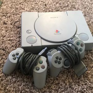 PlayStation 1 With 2 Controllers